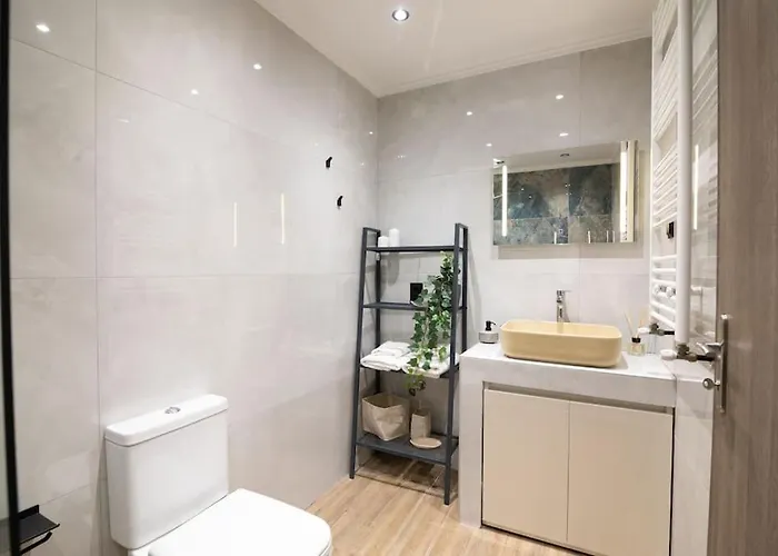 Modern & Comfy 아파트